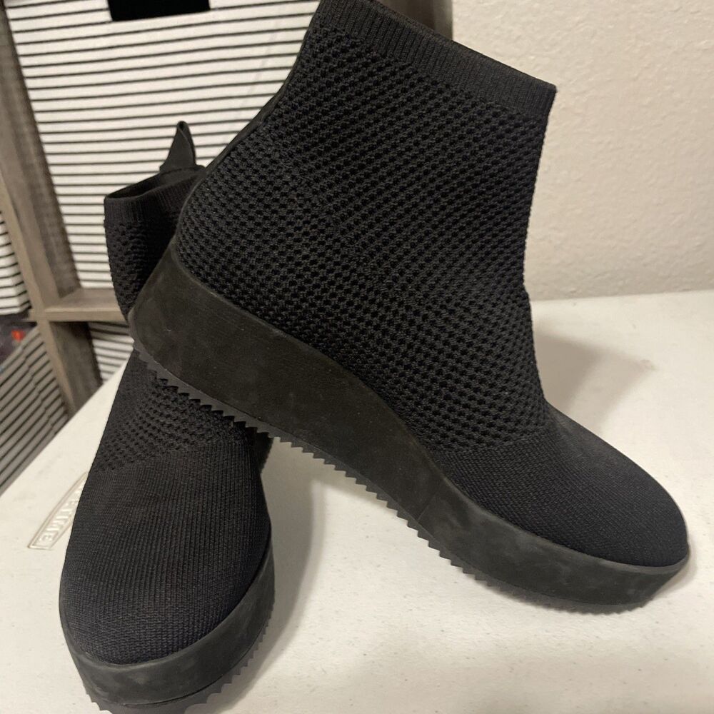 EILEEN FISHER Pull On Knit Ankle Boot Size: 8.5